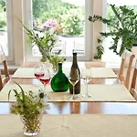Felshof - Weingut & Gaestehaus מלון